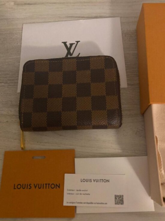 Louis Vuitton Handbags - Louis Vuitton Zippy Coin Purse, NWT